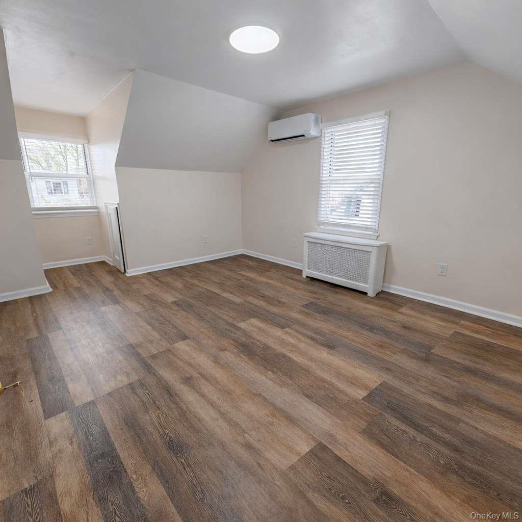 #6 photo, 4843 201st Street, Oakland Gardens , NY 11364