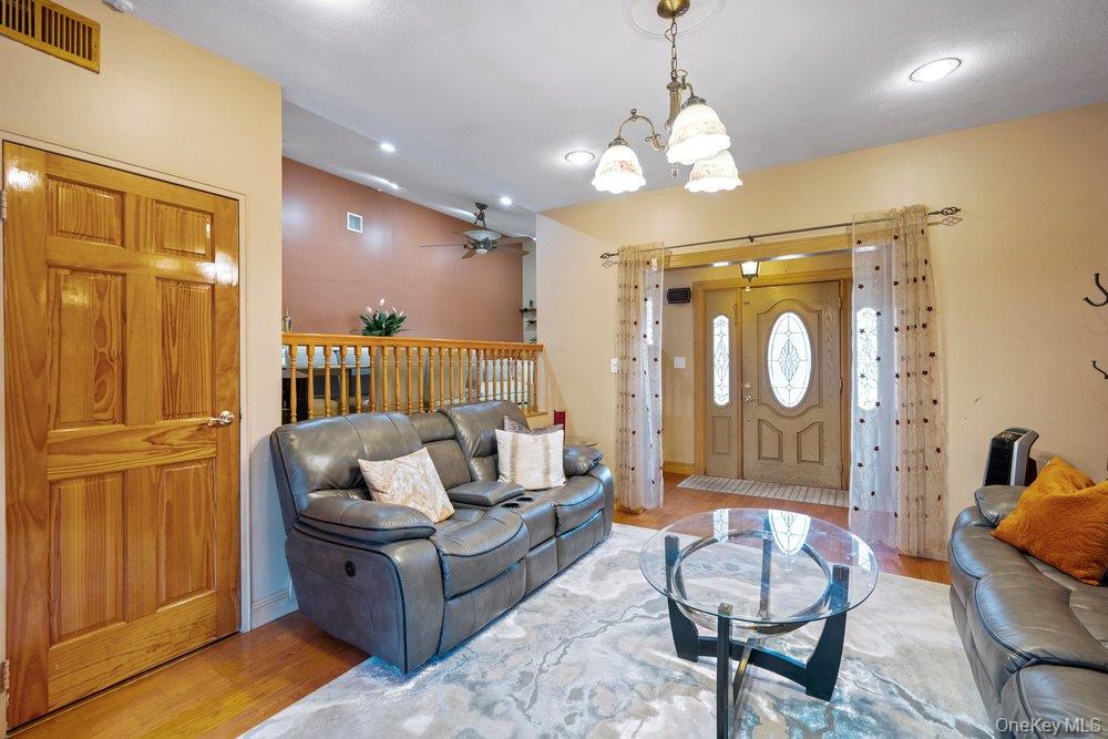 #5 photo, 11 Cedar Crest Drive, Dix Hills , NY 11746