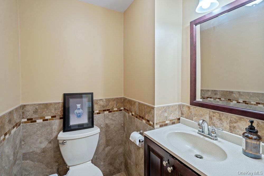 #8 photo, 11 Cedar Crest Drive, Dix Hills , NY 11746