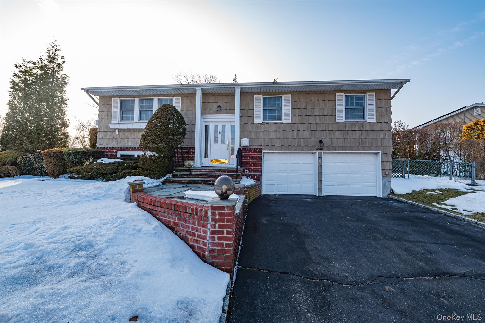 #1 photo, 4 Winslow Lane, Саффолк ‖ Kings Park , NY 11754