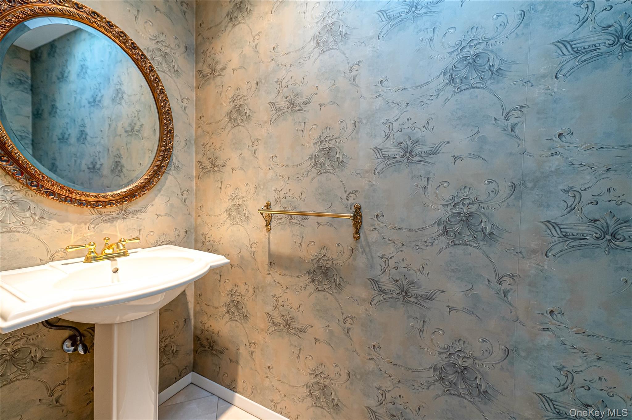 #13 photo, 4 Winslow Lane, Саффолк ‖ Kings Park , NY 11754