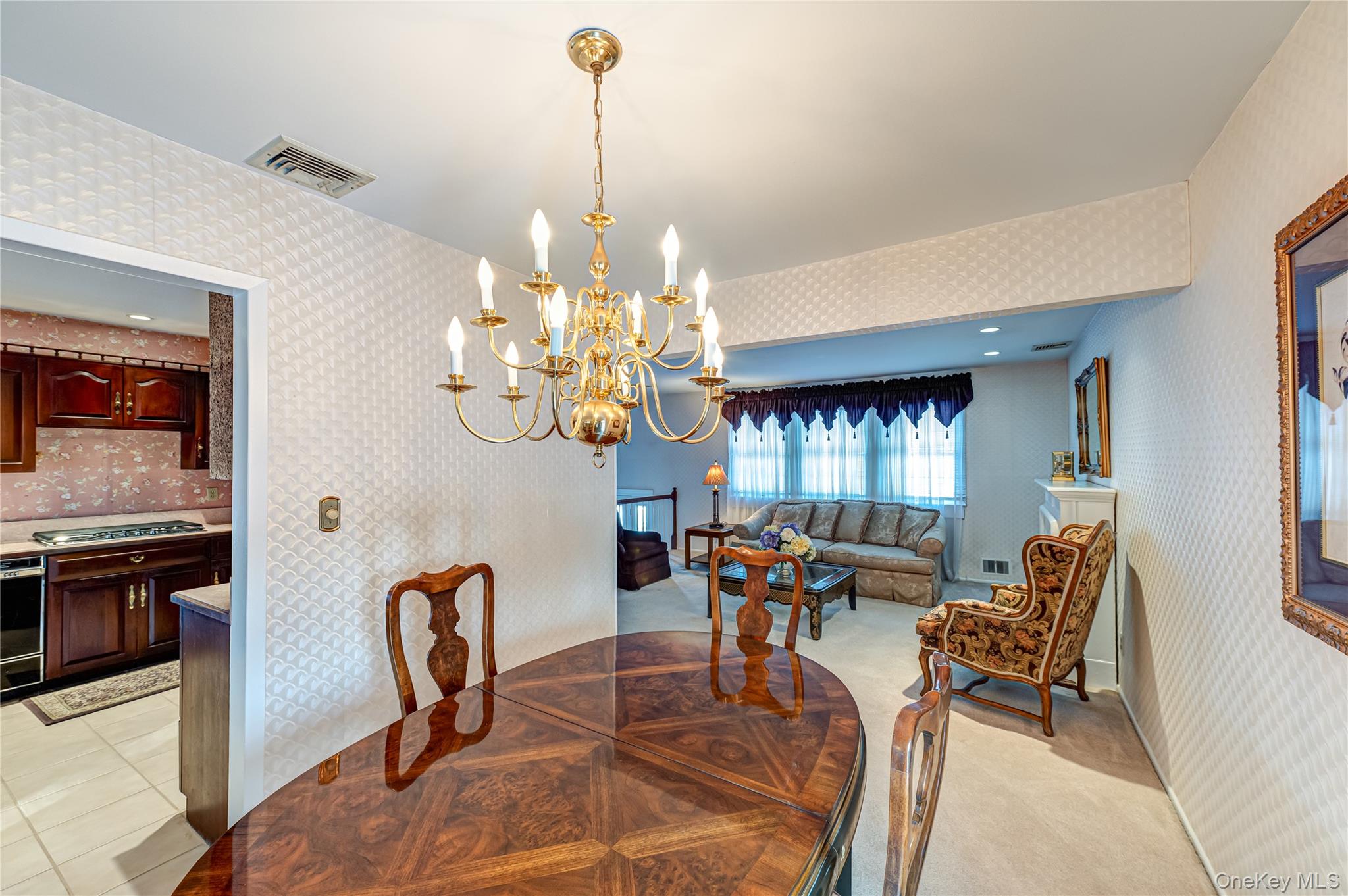 #14 photo, 4 Winslow Lane, Саффолк ‖ Kings Park , NY 11754