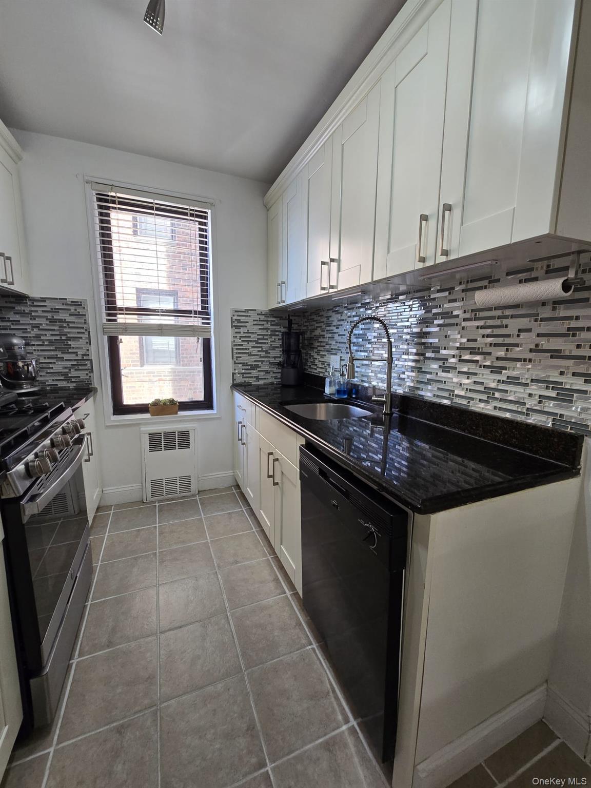 #17 photo, 226-26 Union Turnpike, Bayside , NY 11364