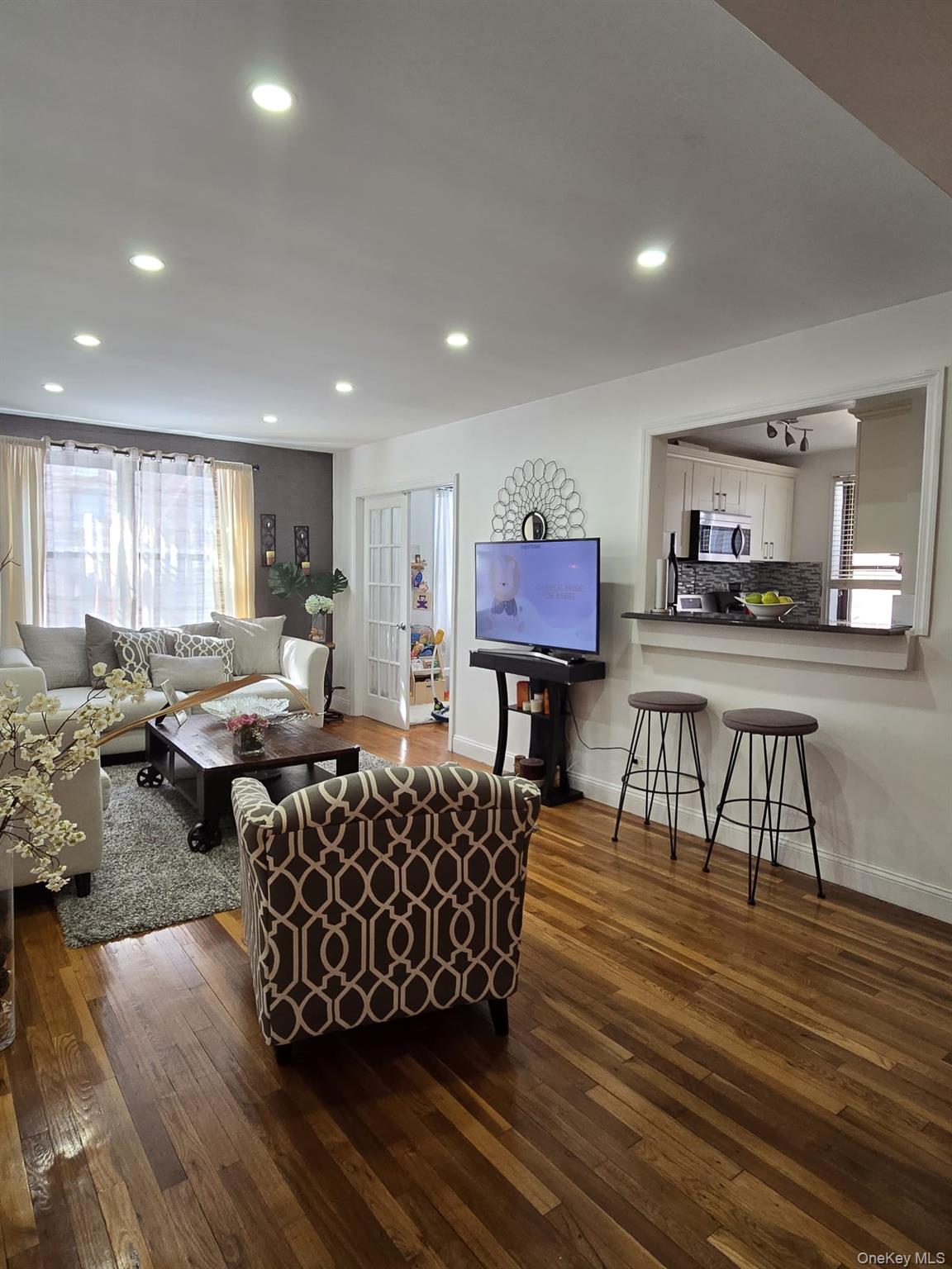 #9 photo, 226-26 Union Turnpike, Bayside , NY 11364