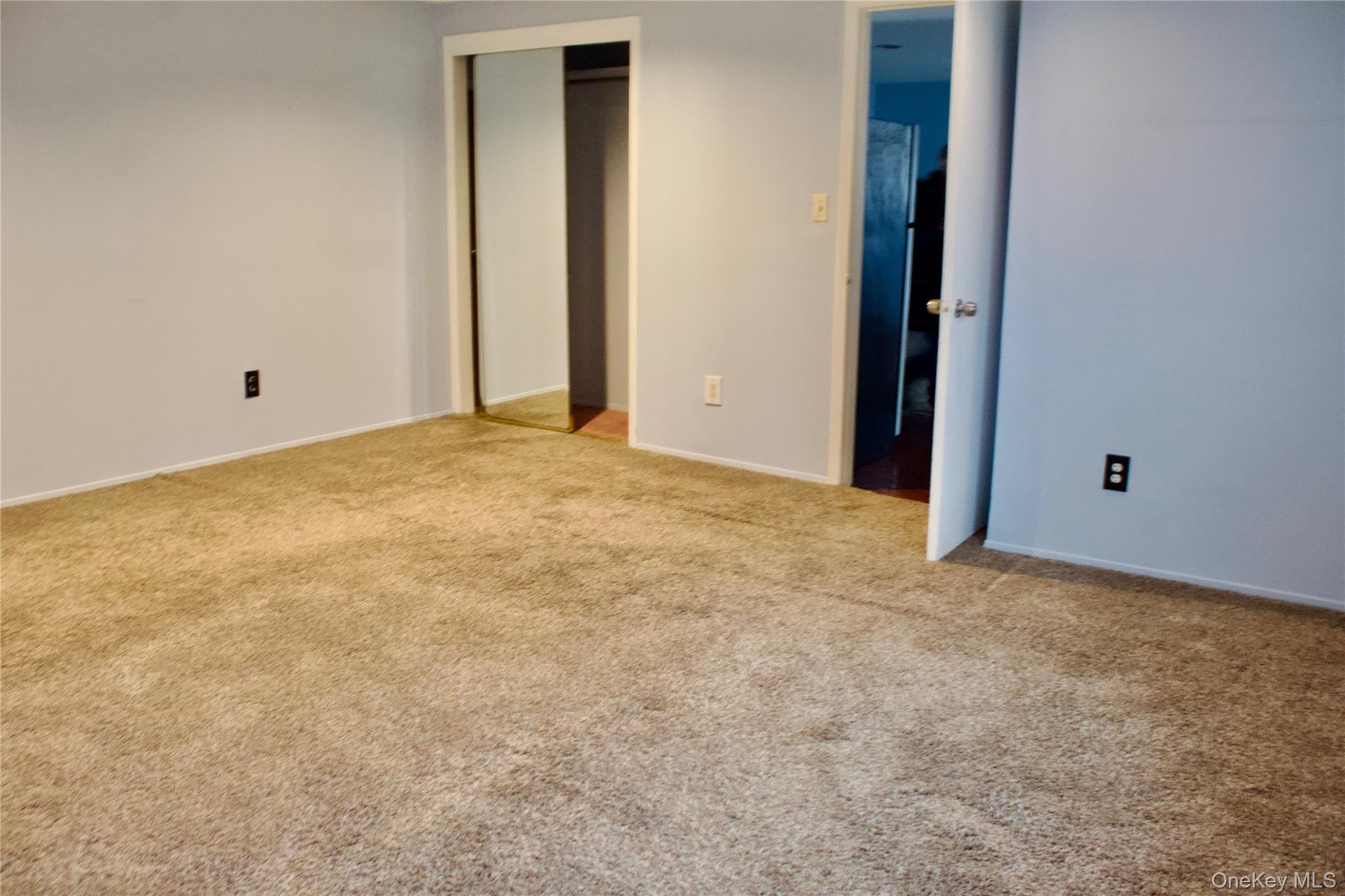 #8 photo, 927 Jackson Avenue, Саффолк ‖ Lindenhurst , NY 11757