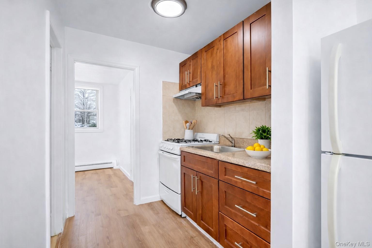 #6 photo, 97-01 69th Avenue, Forest Hills , NY 11375