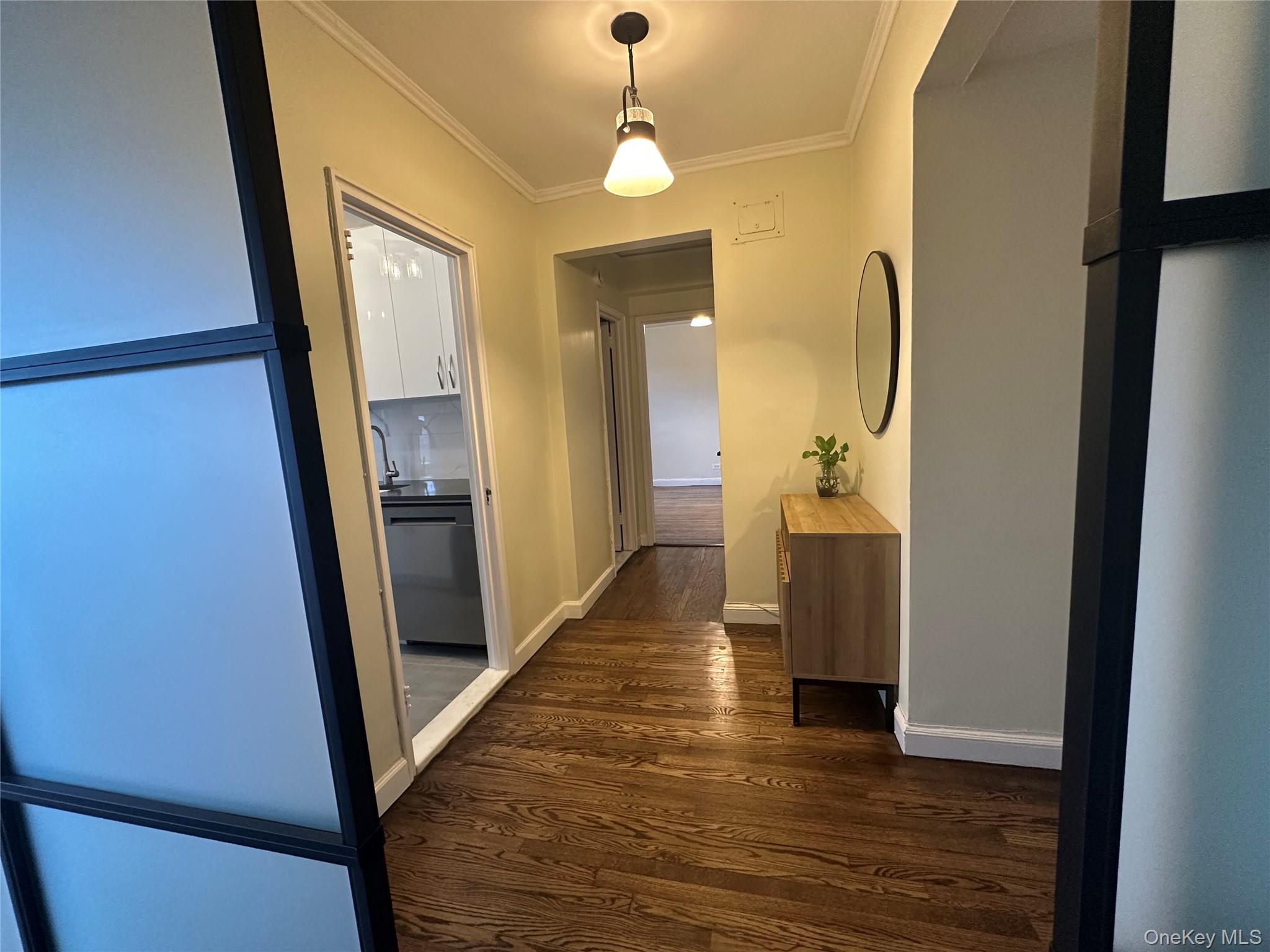 #19 photo, 98-76 Queens Boulevard, Rego Park , NY 11374