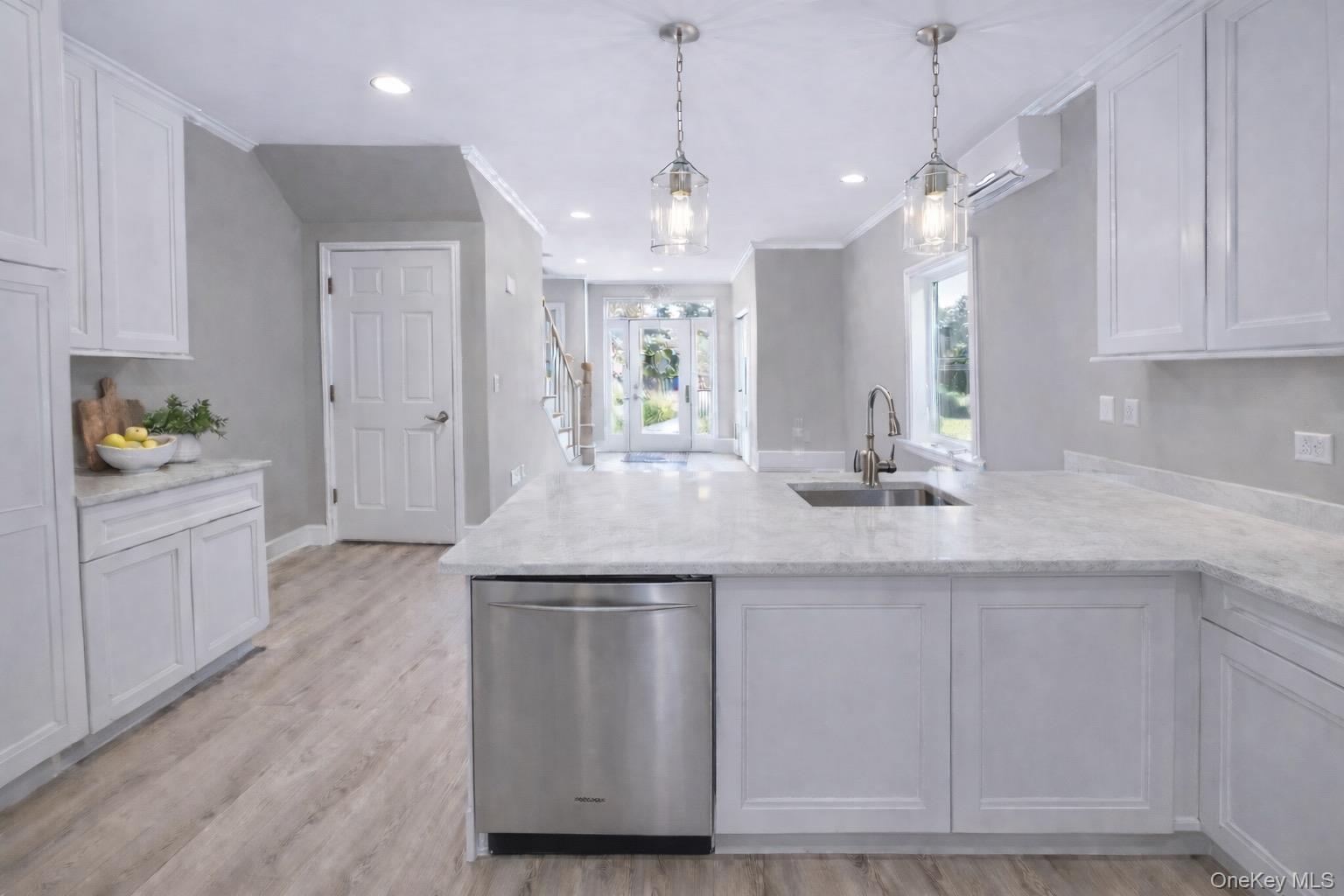 #8 photo, 119 Whittier Drive, Саффолк ‖ Kings Park , NY 11754