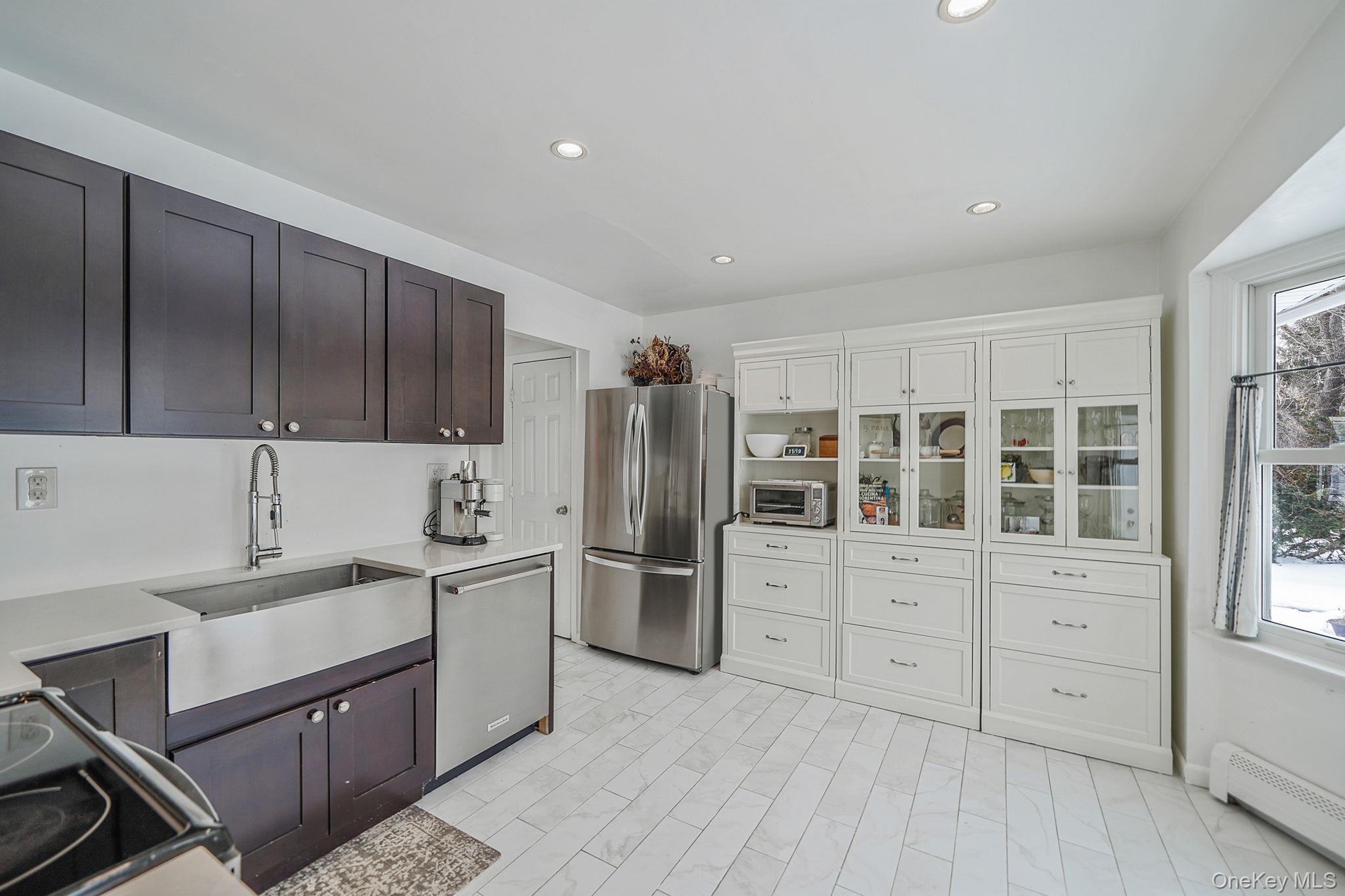 #10 photo, 220 Oakdale Bohemia Road, 롱 아일랜드 Bohemia , NY 11716