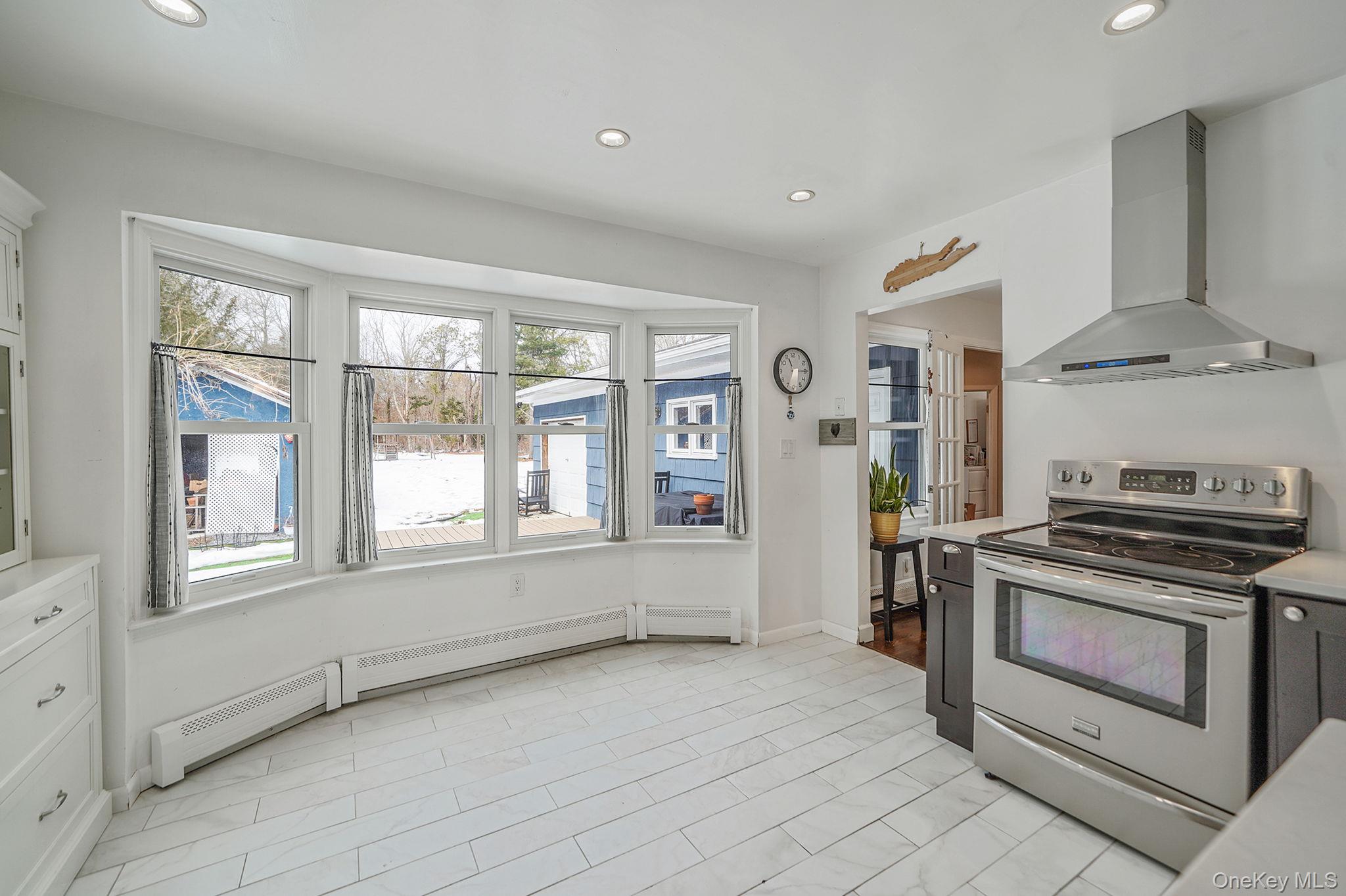 #11 photo, 220 Oakdale Bohemia Road, 롱 아일랜드 Bohemia , NY 11716