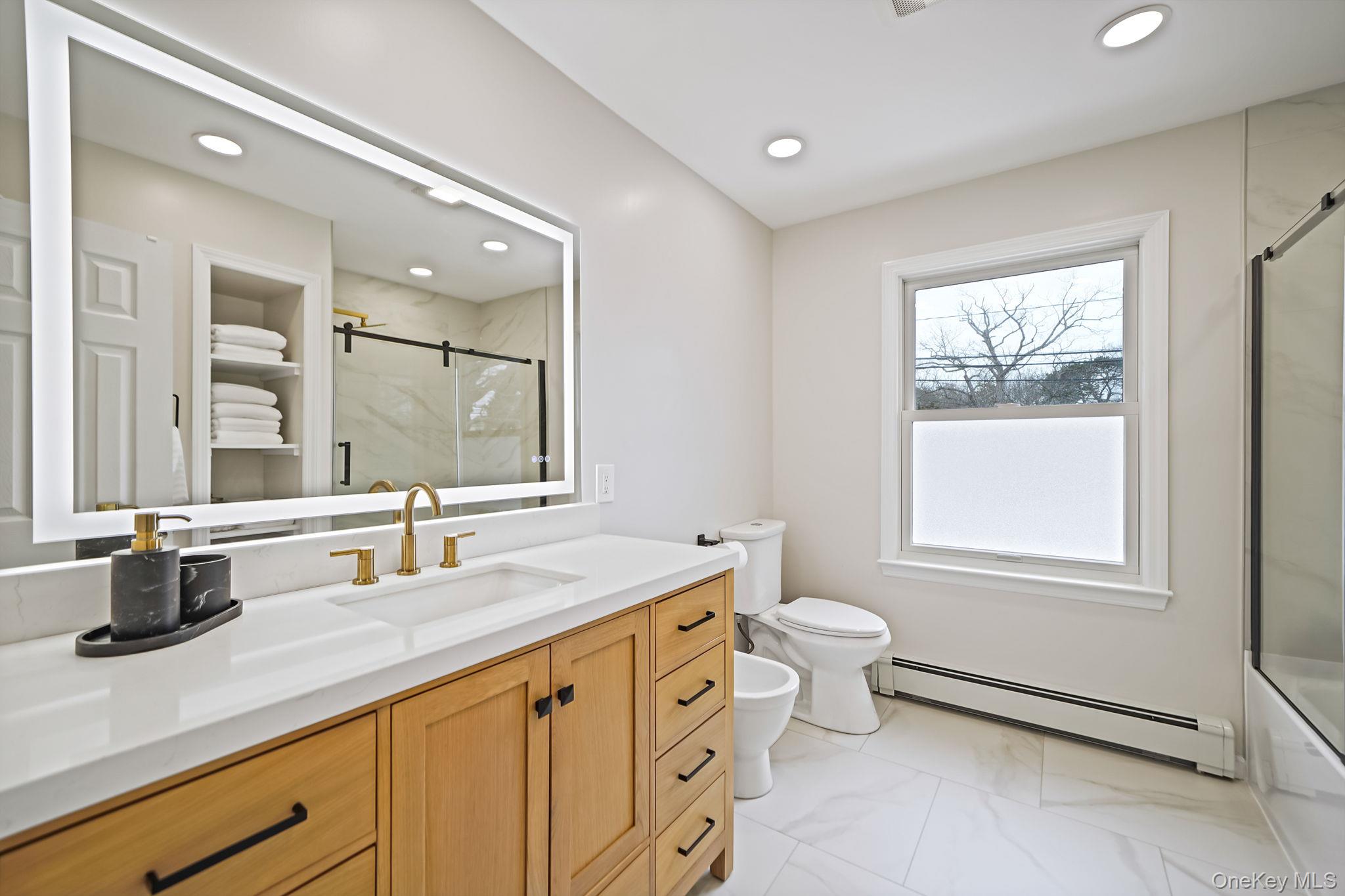 #13 photo, 220 Oakdale Bohemia Road, 롱 아일랜드 Bohemia , NY 11716