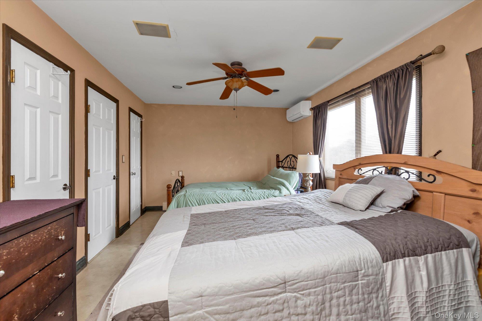 #16 photo, 31 Steven Street, Plainview , NY 11803