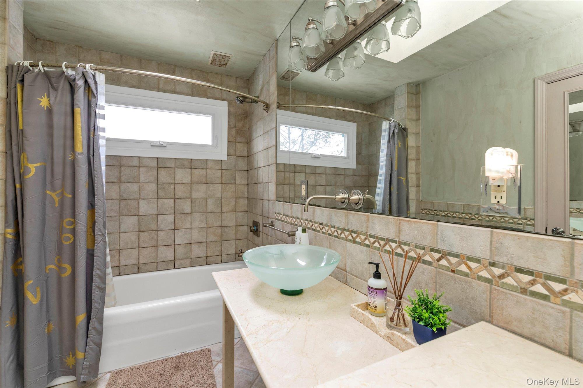 #17 photo, 31 Steven Street, Plainview , NY 11803