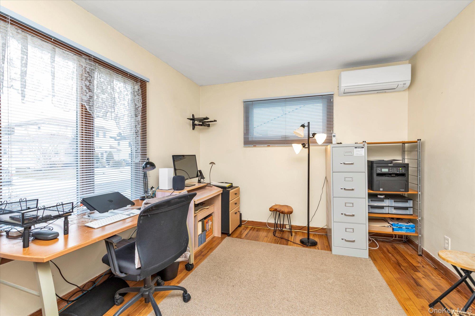 #8 photo, 31 Steven Street, Plainview , NY 11803