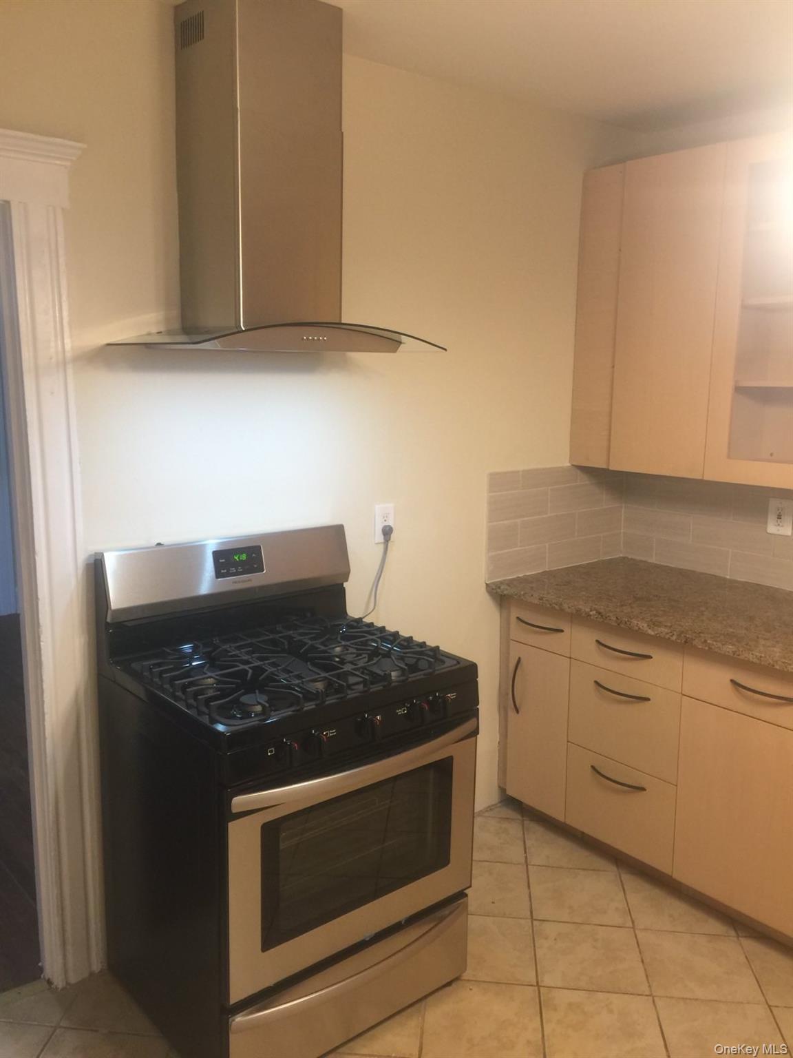 #10 photo, 14 Bonnell Street, Middletown , NY 10940