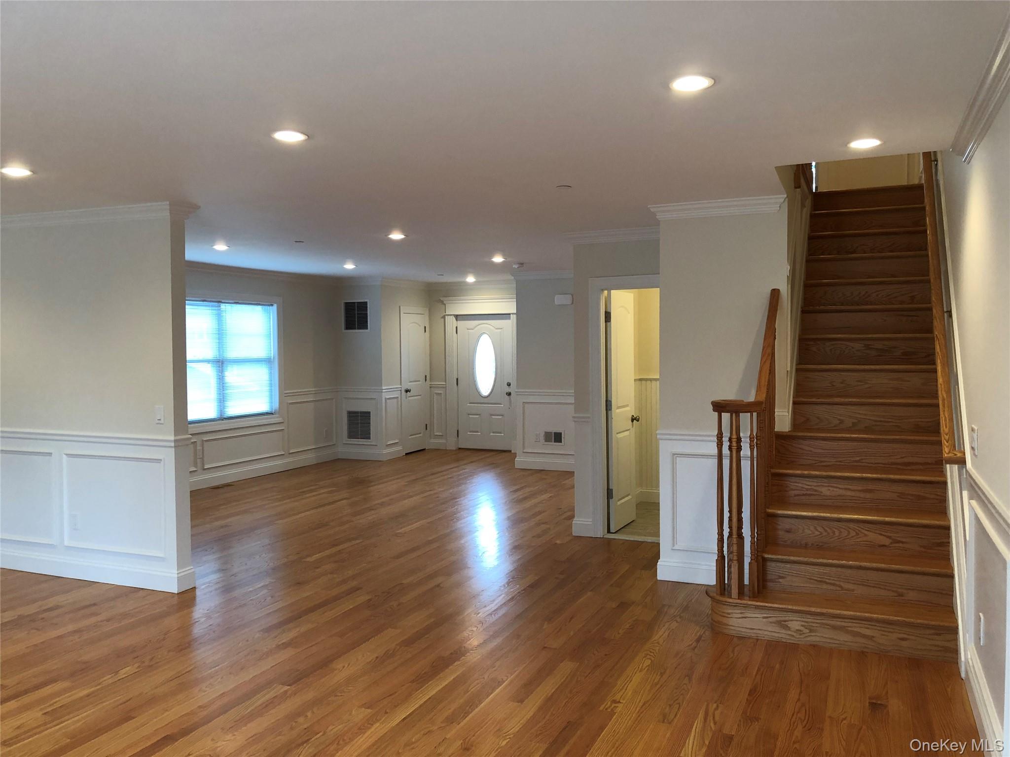 #4 photo, 43 Ellsworth Avenue, Harrison , NY 10528