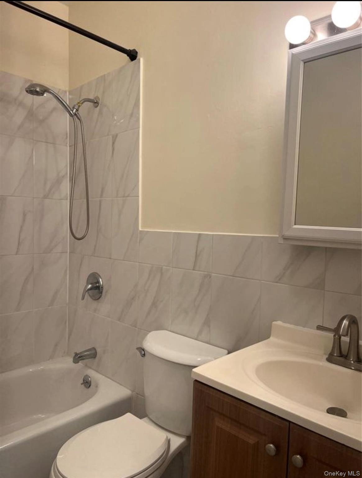 #7 photo, 360 N Broadway, Yonkers , NY 10701