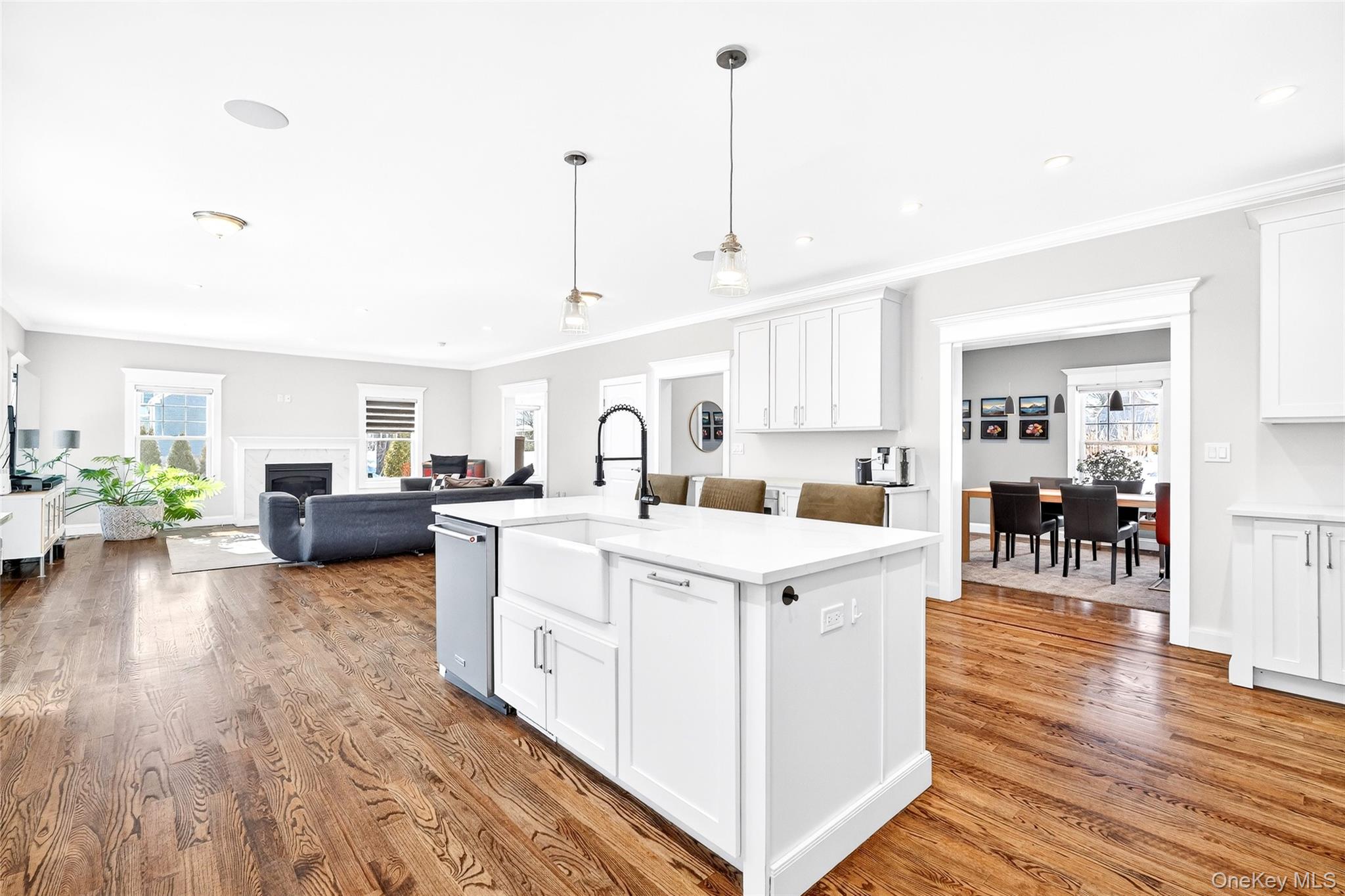 #13 photo, 342 Willis Avenue, Hawthorne , NY 10532