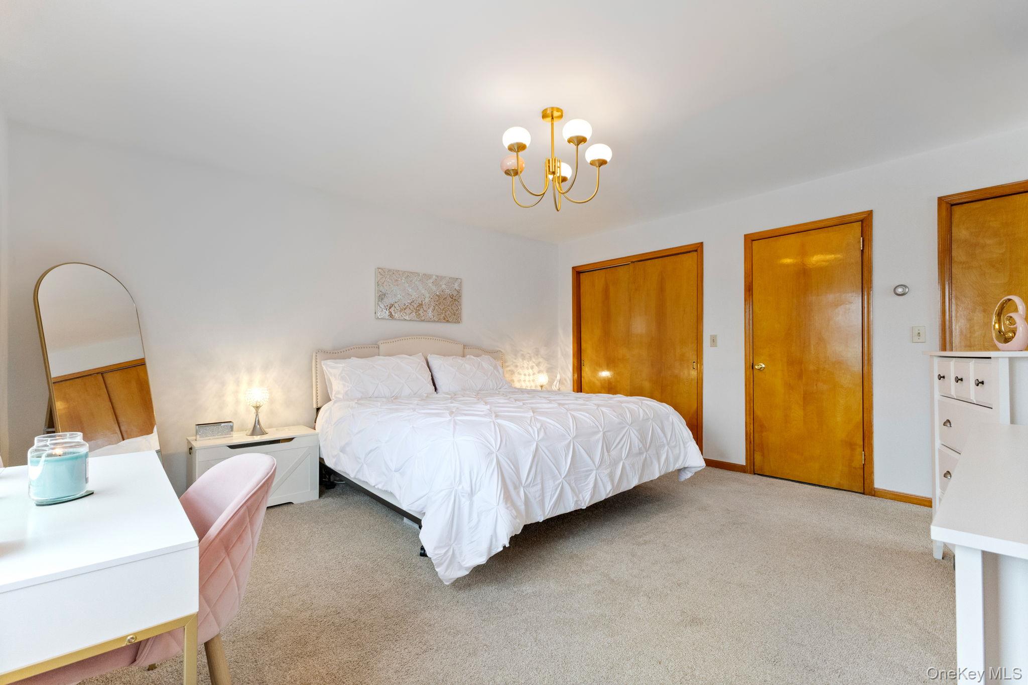 #16 photo, 219 Old Mamaroneck Road, White Plains , NY 10605