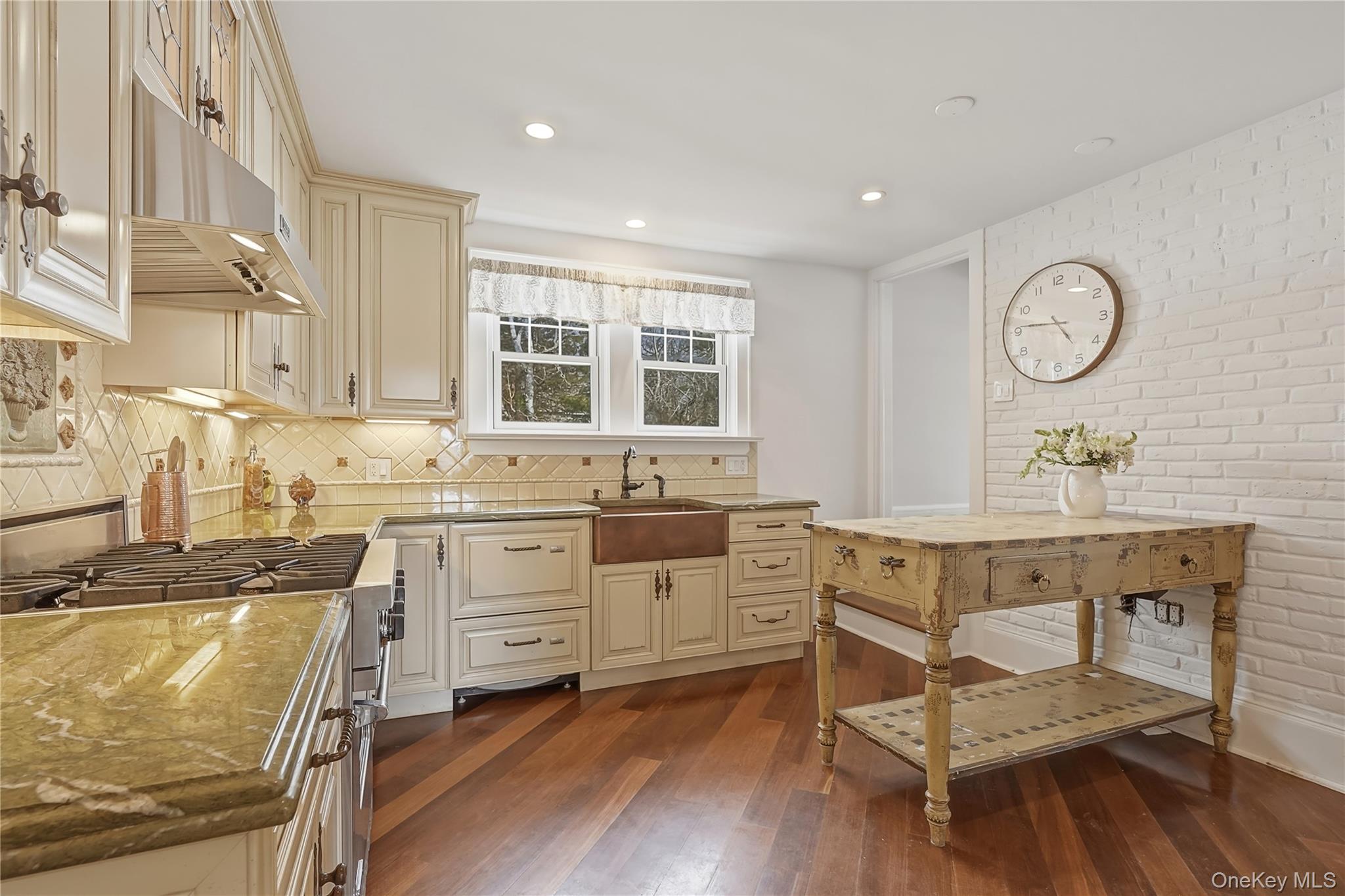 #9 photo, 157 Rockland Avenue, Mamaroneck , NY 10543