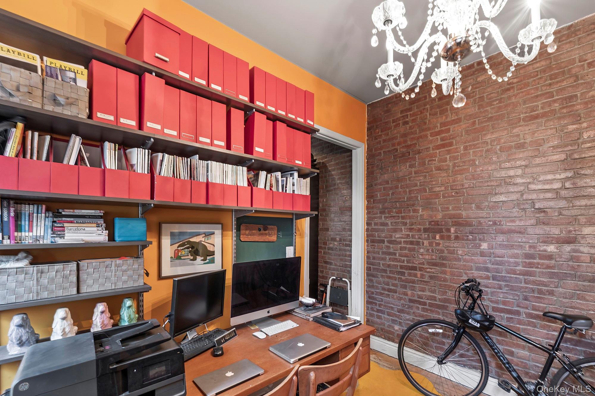 #16 photo, 227-229 W 116th Street, मैनहटन New York (Manhattan) , NY 10026