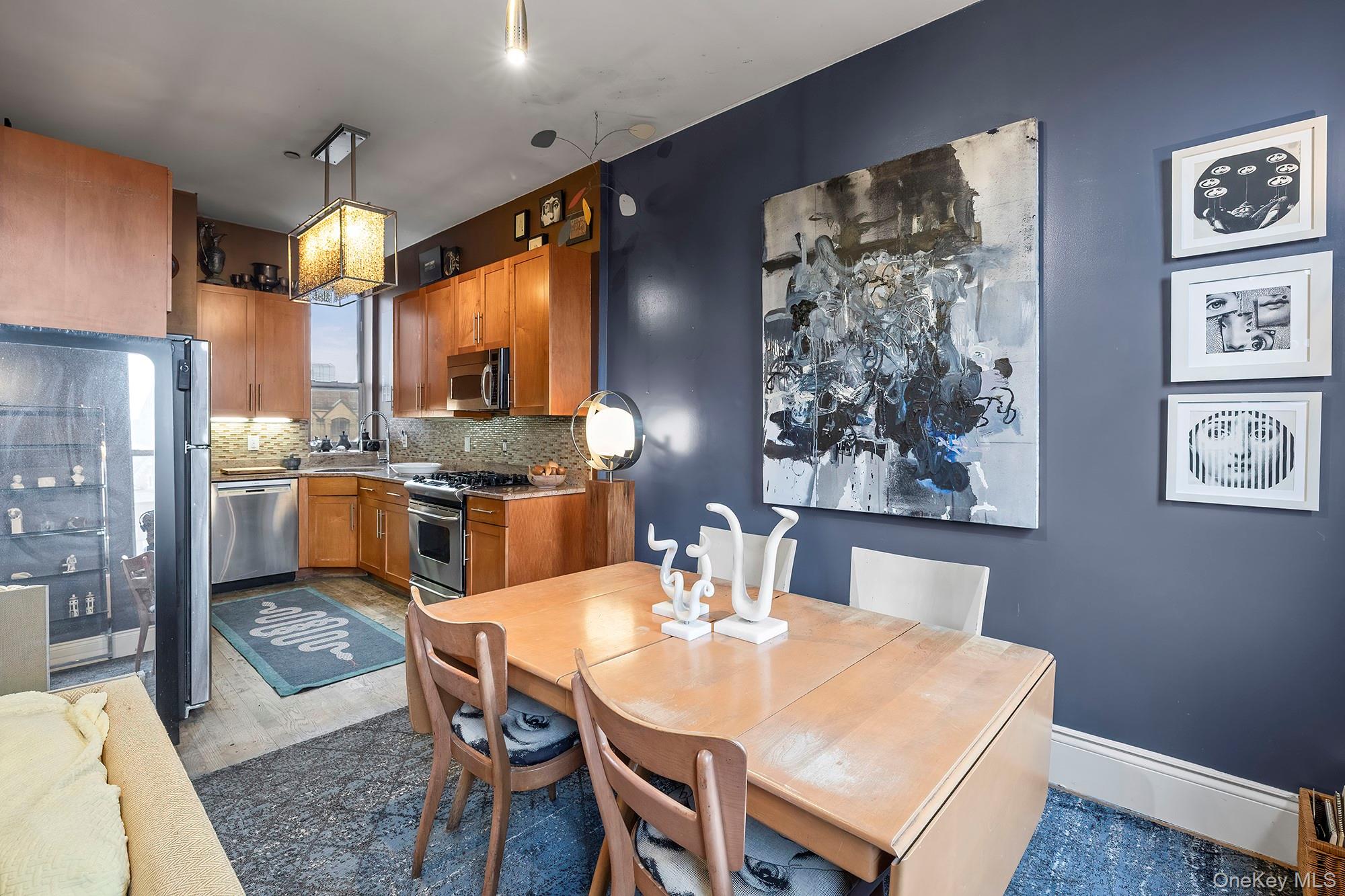 #8 photo, 227-229 W 116th Street, मैनहटन New York (Manhattan) , NY 10026