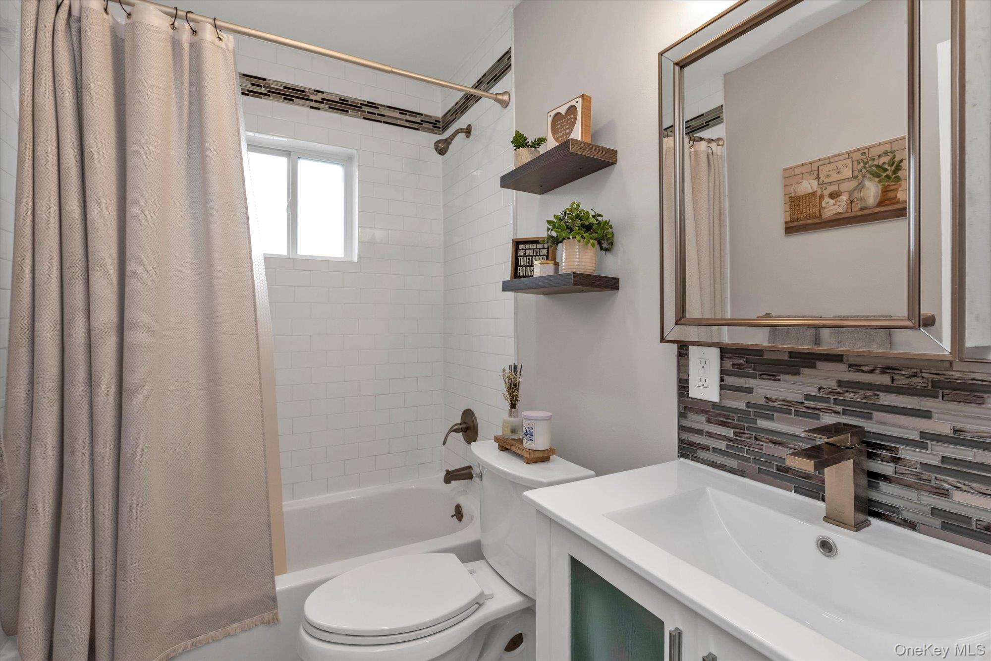 #11 photo, 64 Cornflower Road, Levittown , NY 11756