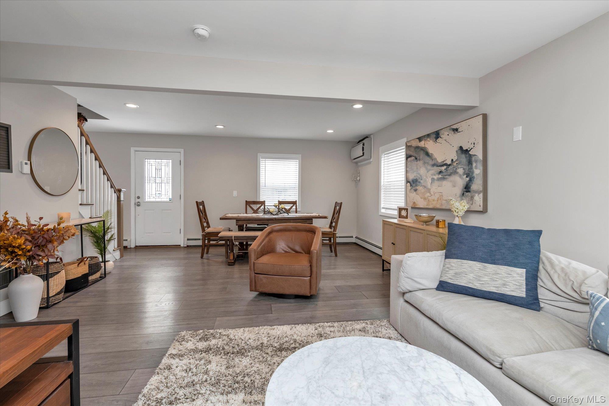 #5 photo, 64 Cornflower Road, Levittown , NY 11756