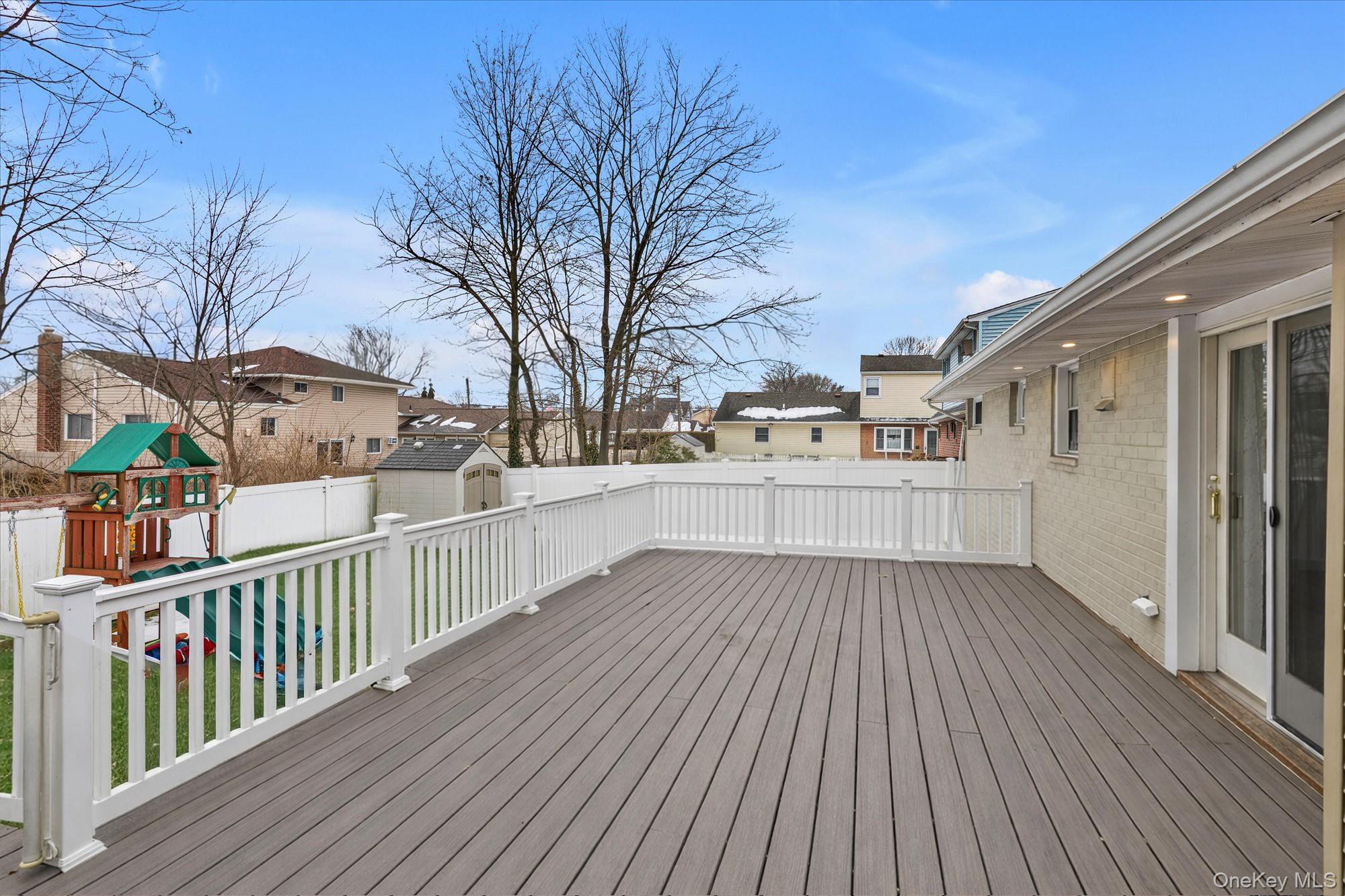 #15 photo, 155 Atlantic Avenue, Massapequa Park , NY 11762