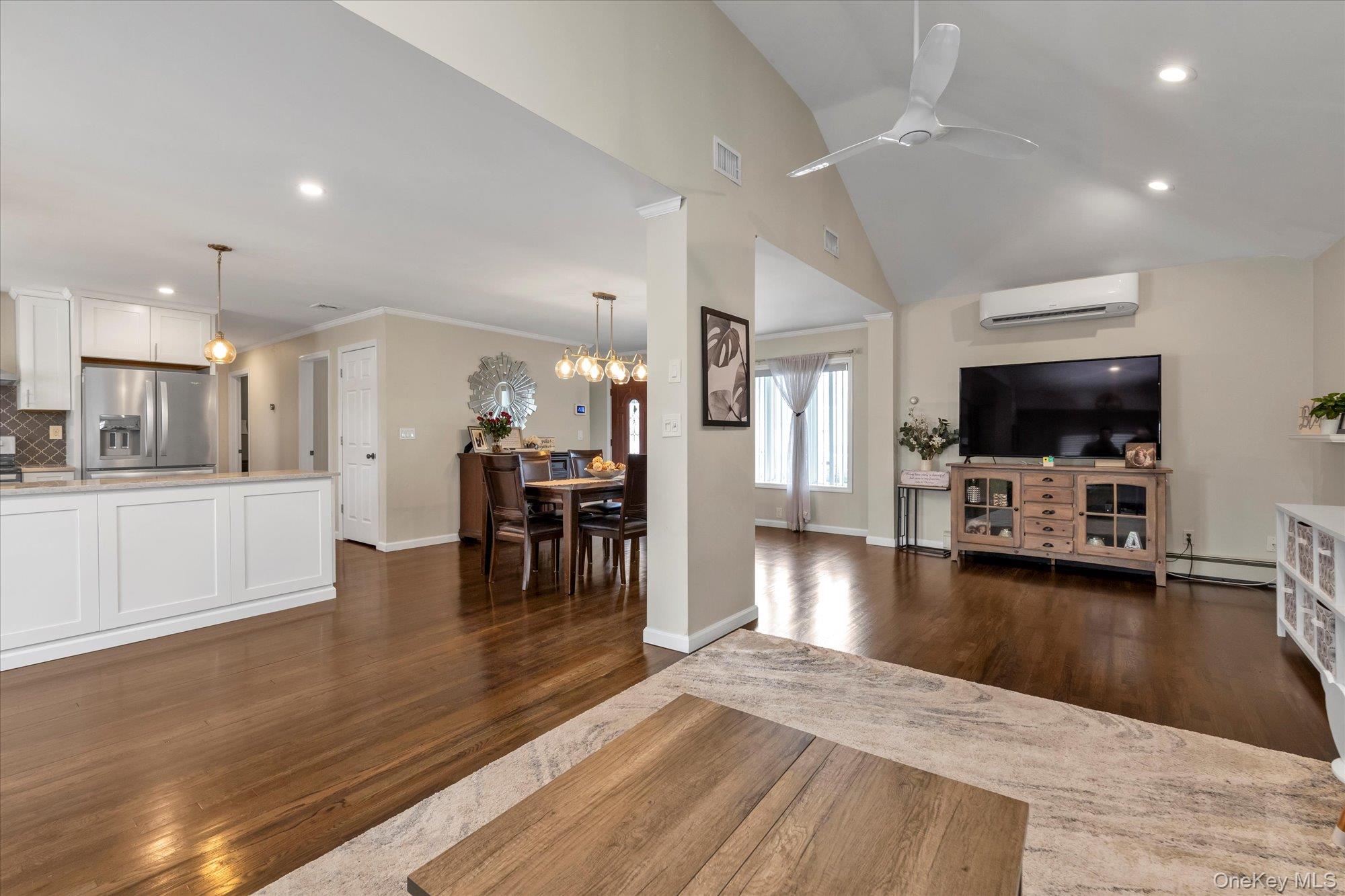 #6 photo, 155 Atlantic Avenue, Massapequa Park , NY 11762