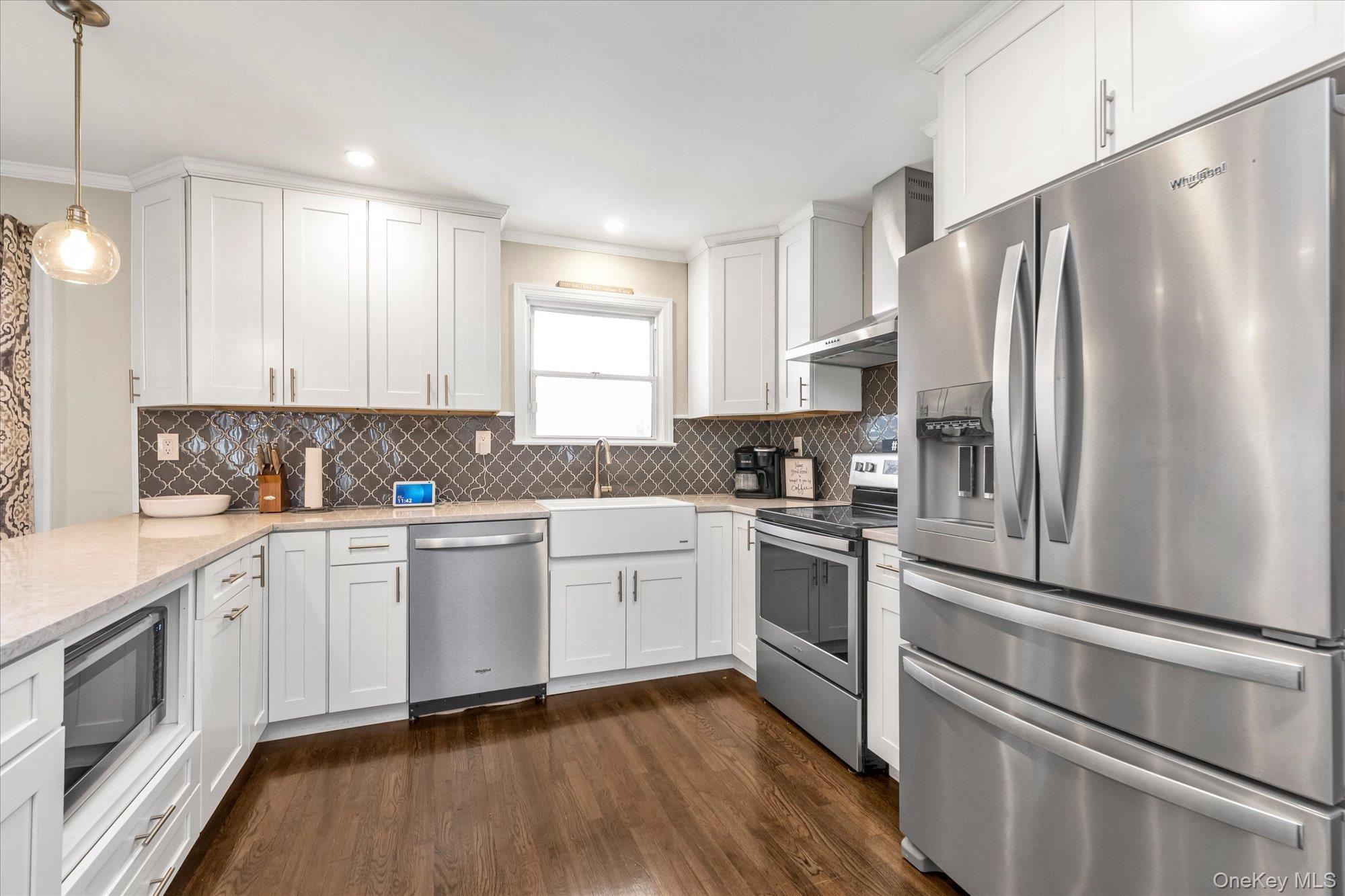 #7 photo, 155 Atlantic Avenue, Massapequa Park , NY 11762