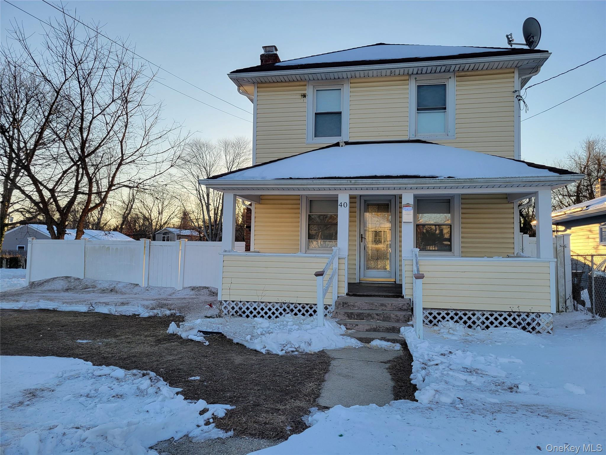 #1 photo, 40 Belford Avenue, Саффолк ‖ Bay Shore , NY 11706