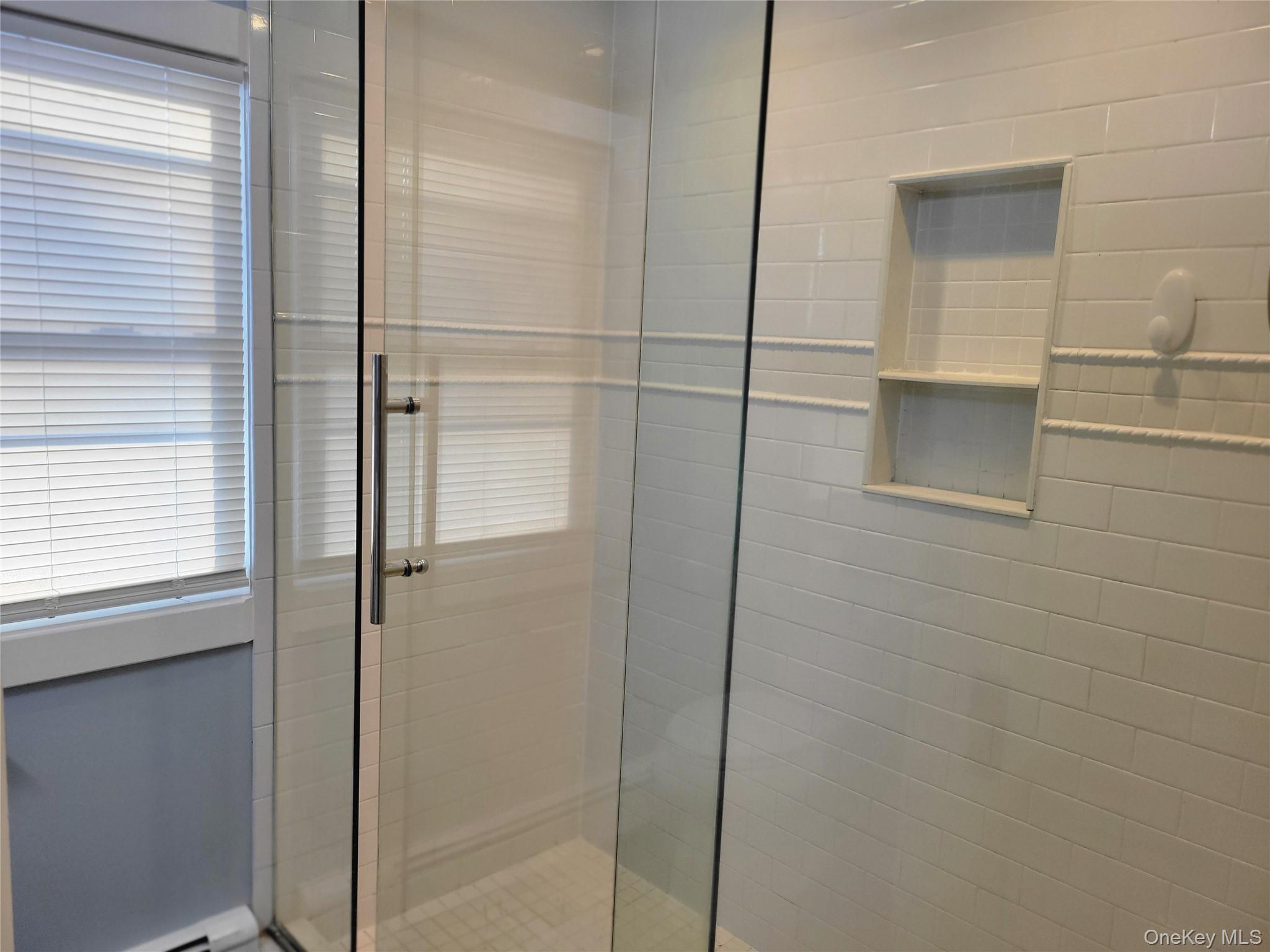 #13 photo, 40 Belford Avenue, Саффолк ‖ Bay Shore , NY 11706