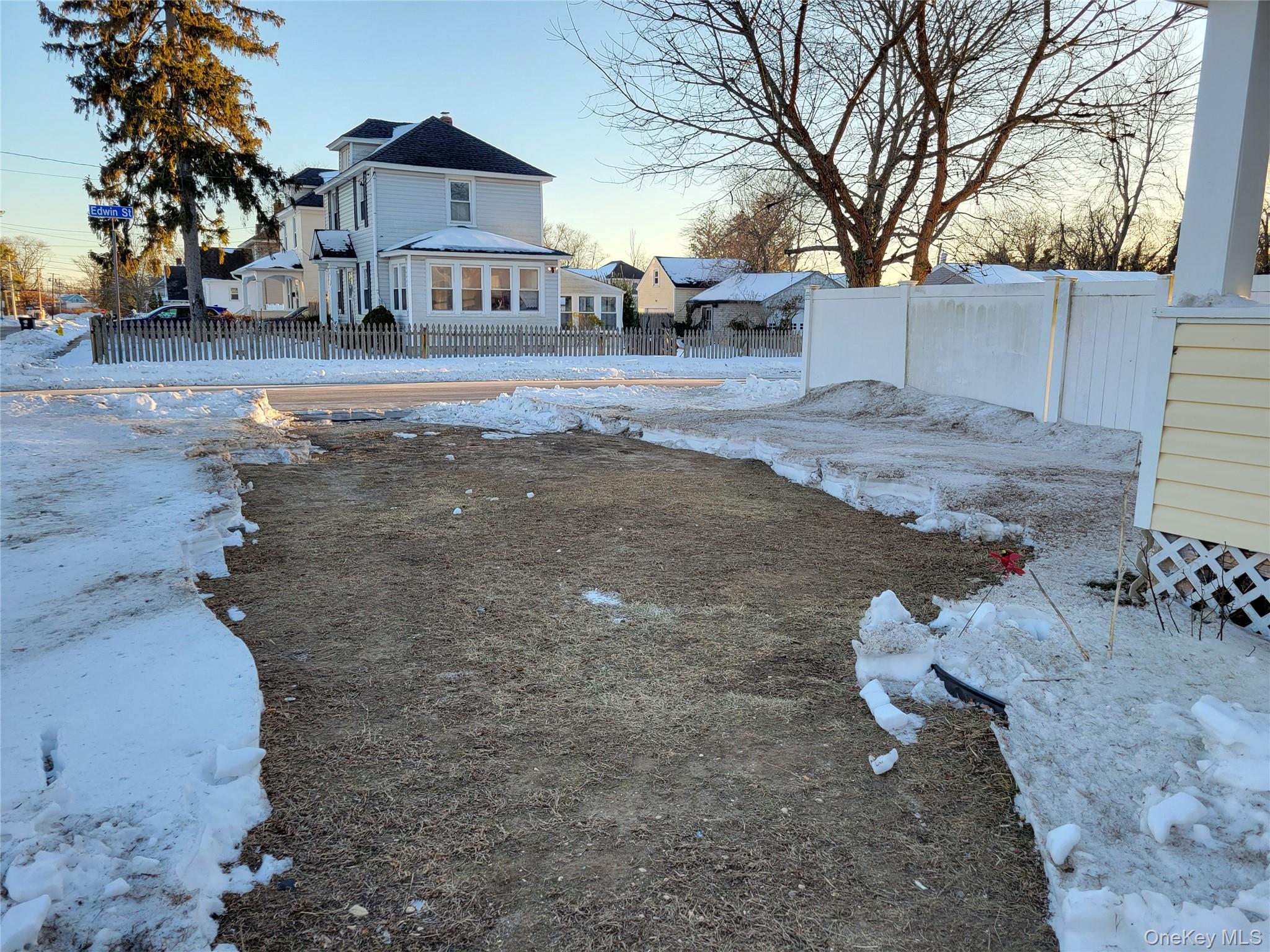 #14 photo, 40 Belford Avenue, Саффолк ‖ Bay Shore , NY 11706