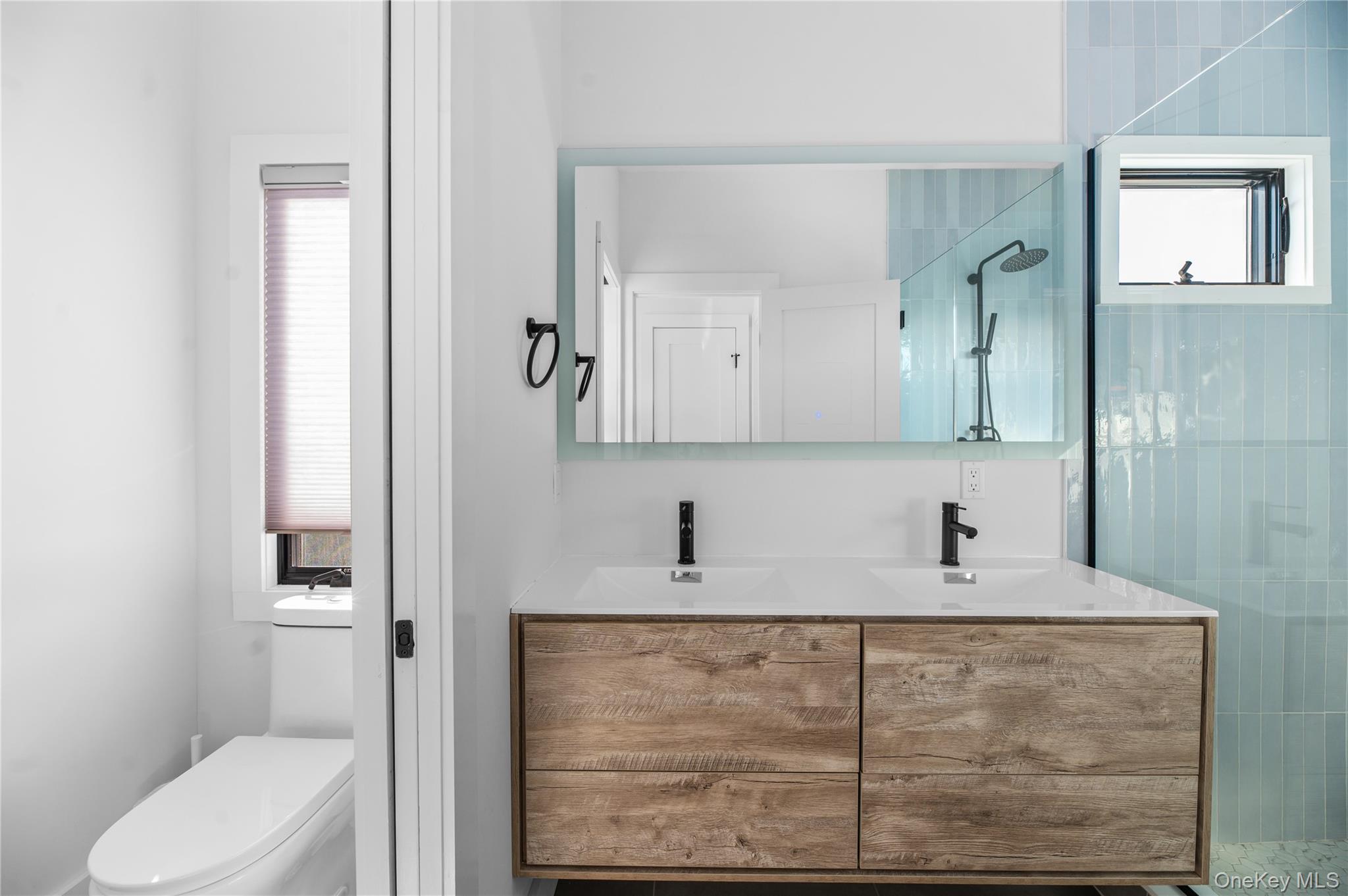 #15 photo, 31 Atlantic Avenue, سوفولك Seaview , NY 11770