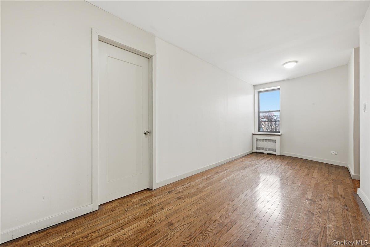 #12 photo, 87-10 51st Avenue, Куинс ‖ Elmhurst , NY 11373