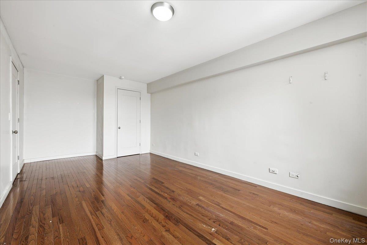 #16 photo, 87-10 51st Avenue, Куинс ‖ Elmhurst , NY 11373