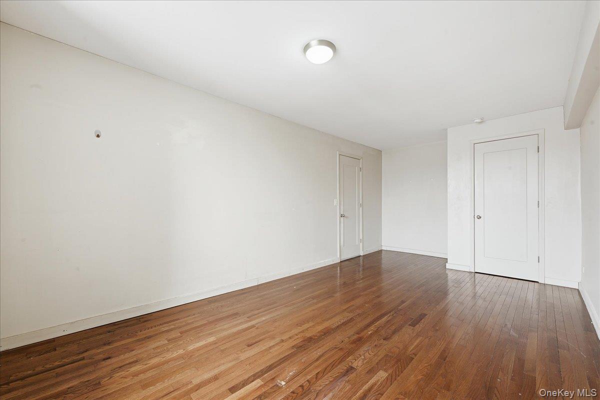 #17 photo, 87-10 51st Avenue, Куинс ‖ Elmhurst , NY 11373