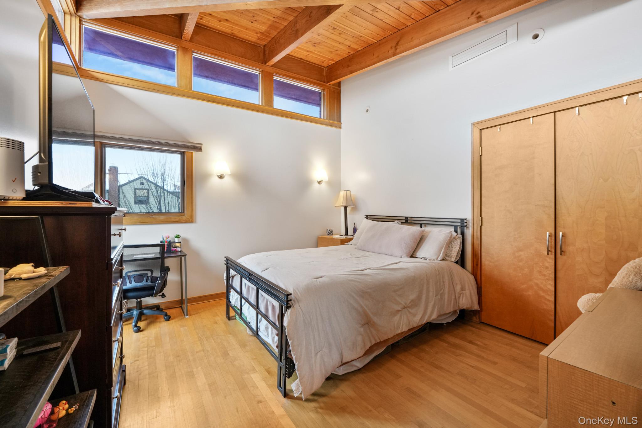 #18 photo, 6372 74th Street, Куинс ‖ Middle Village , NY 11379