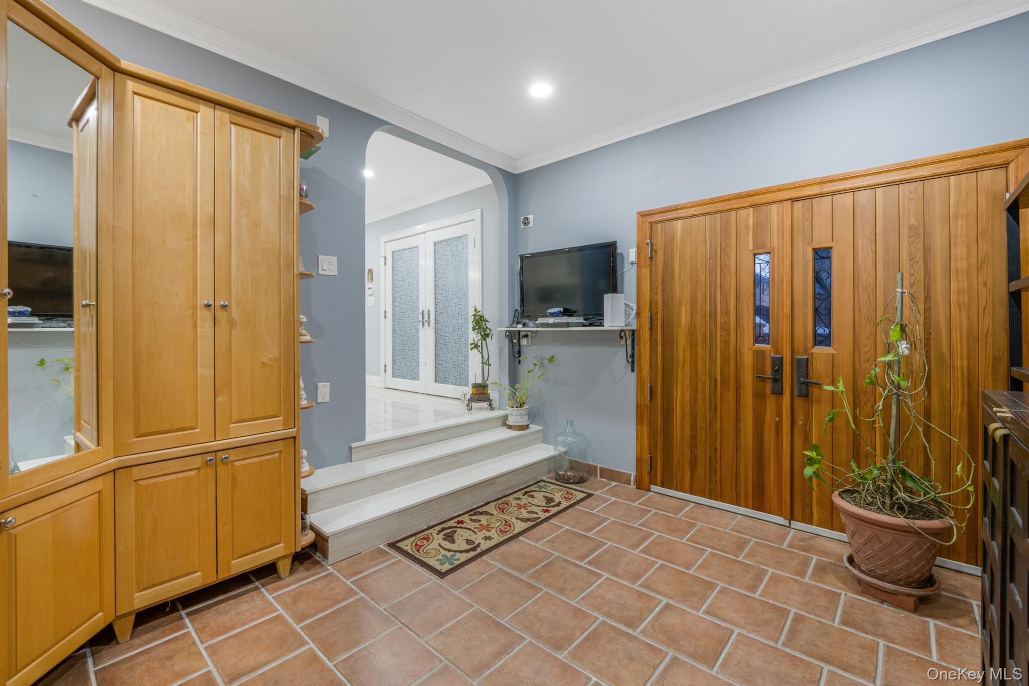 #8 photo, 6372 74th Street, Куинс ‖ Middle Village , NY 11379