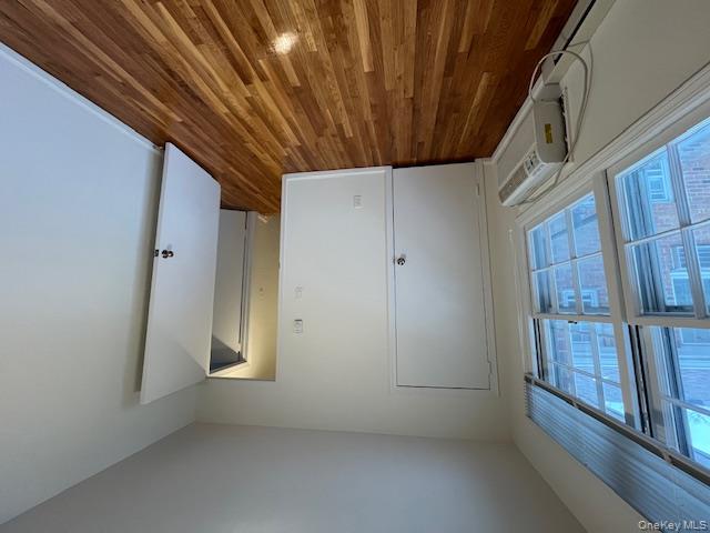 #13 photo, 165 Manorhaven Boulevard, Port Washington , NY 11050