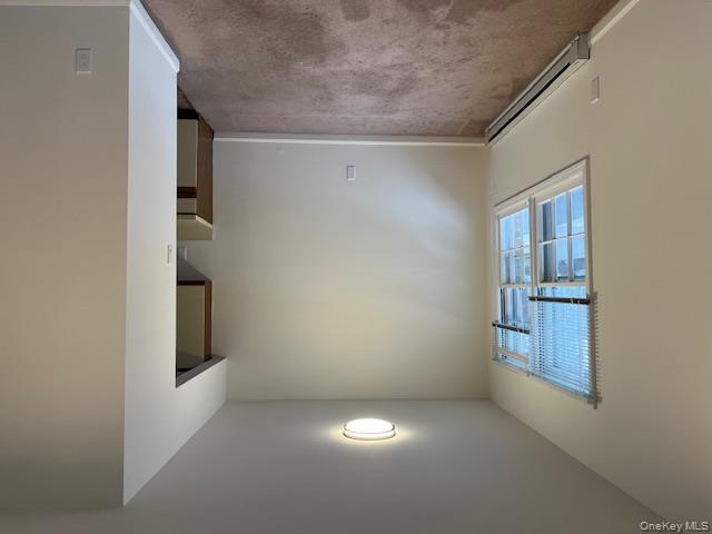 #3 photo, 165 Manorhaven Boulevard, Port Washington , NY 11050