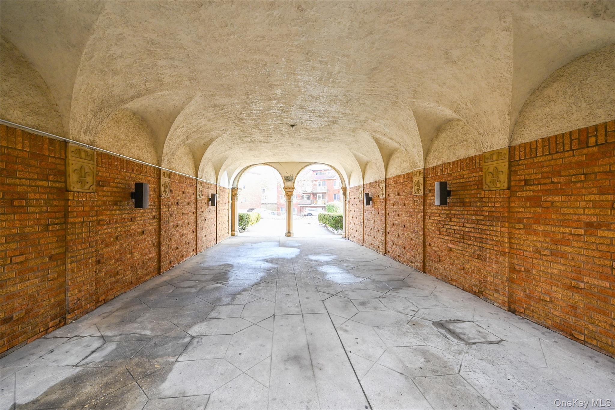 #12 photo, 83-44 Lefferts Boulevard, 뉴욕퀸즈 Kew Gardens , NY 11415