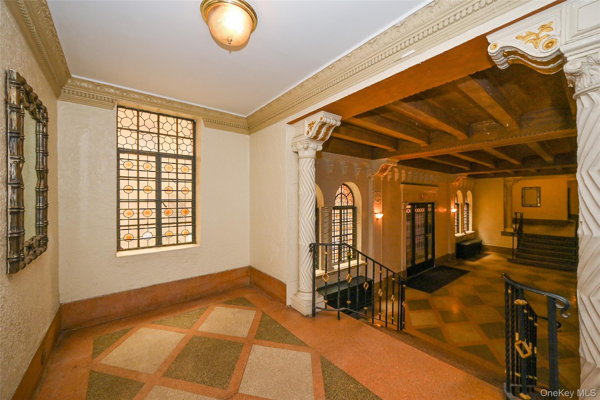 #7 photo, 83-44 Lefferts Boulevard, 뉴욕퀸즈 Kew Gardens , NY 11415