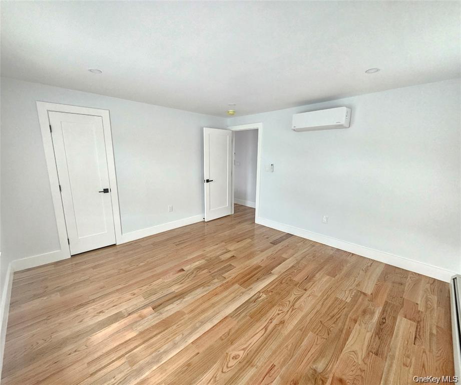 #9 photo, 309 Beach 91st Street, 皇后区 Rockaway Beach , NY 11693