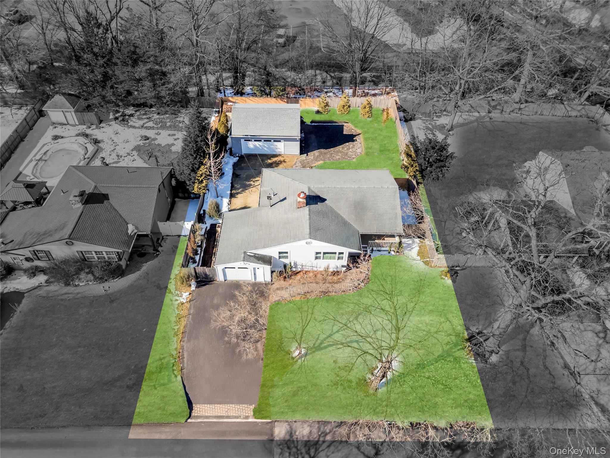 #1 photo, 93 Eastwood Boulevard, सफ़ोक काउंटी Centereach , NY 11720