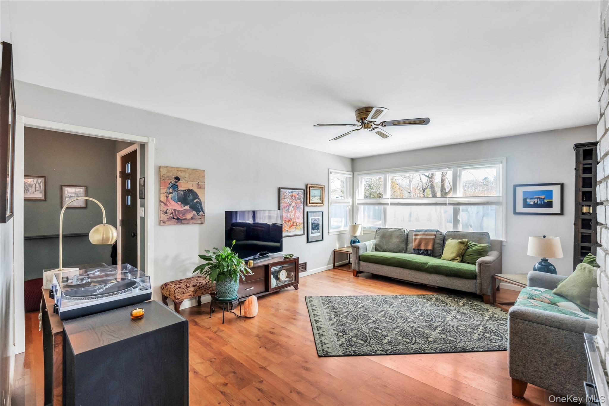 #14 photo, 93 Eastwood Boulevard, सफ़ोक काउंटी Centereach , NY 11720