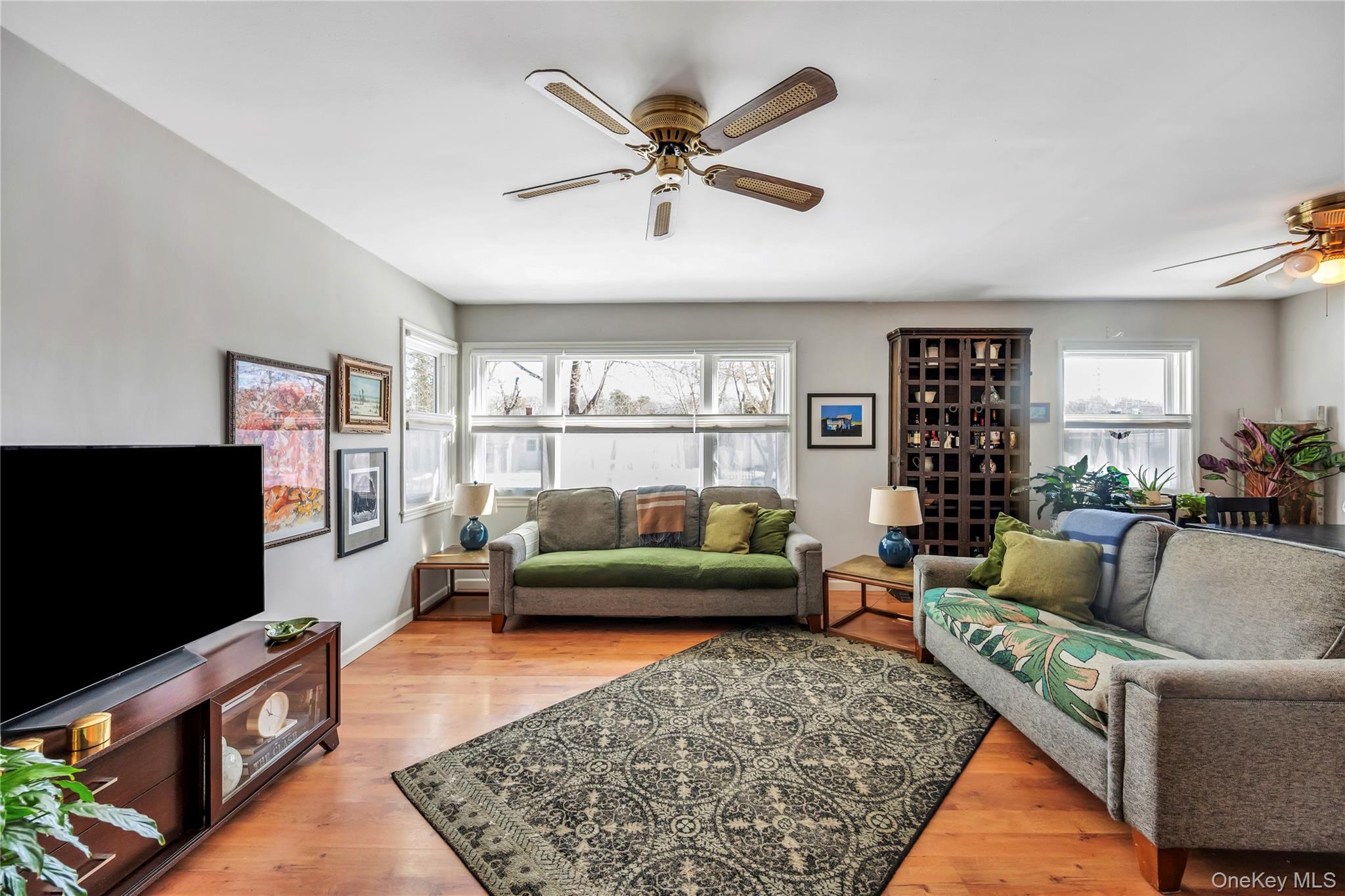 #16 photo, 93 Eastwood Boulevard, सफ़ोक काउंटी Centereach , NY 11720