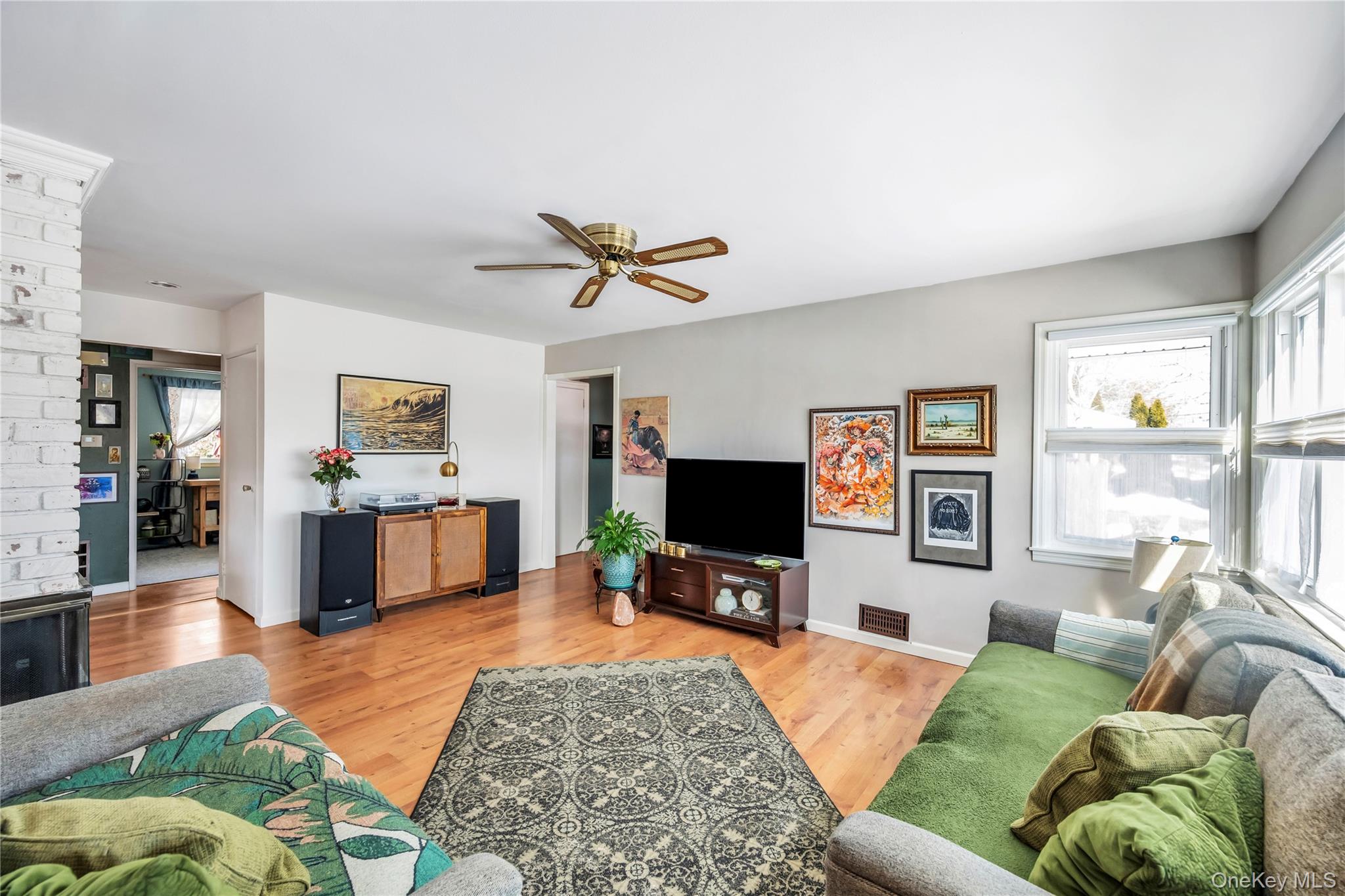 #17 photo, 93 Eastwood Boulevard, सफ़ोक काउंटी Centereach , NY 11720