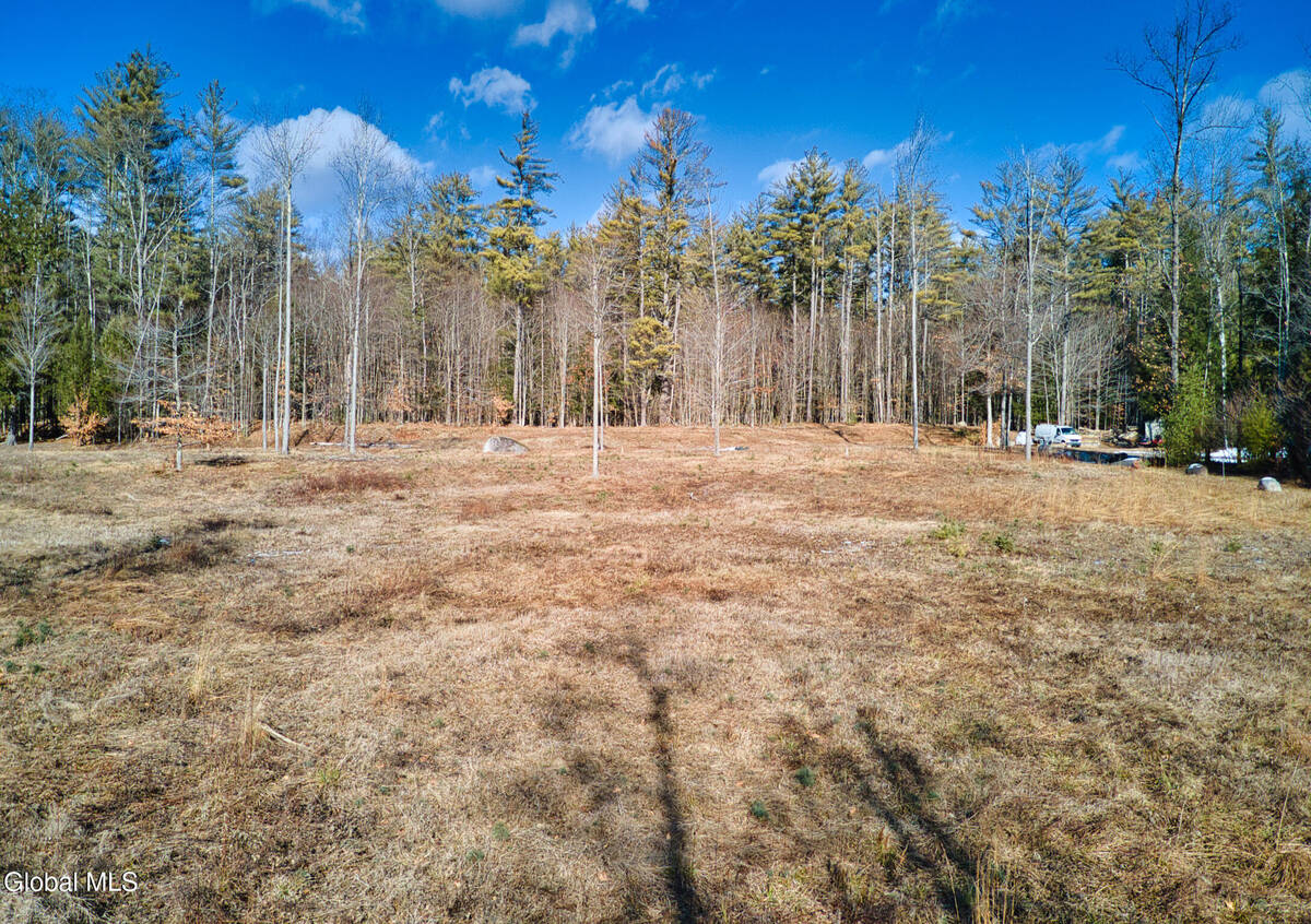 #23 photo, 3981 N Shore Road, #2A, 뉴욕주 Hadley , NY 12835